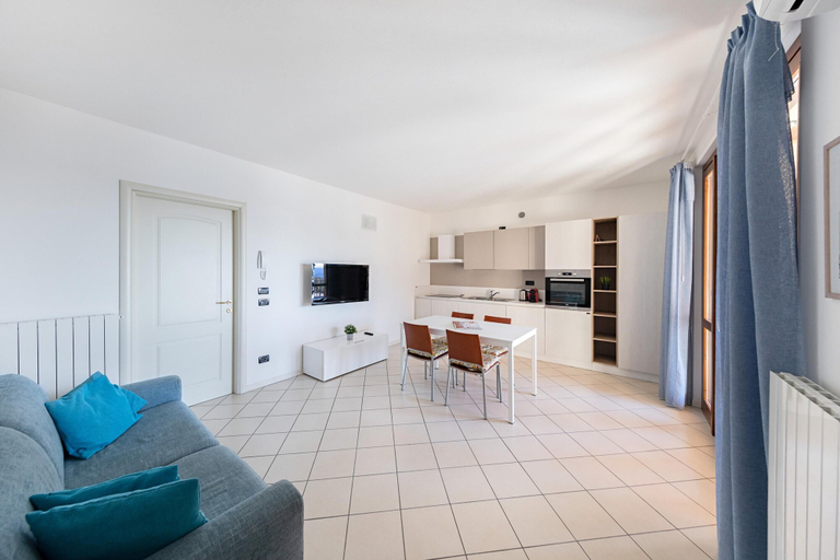 Room 5, Le Terrazze PT 36 by Wonderful Italy, Brescia