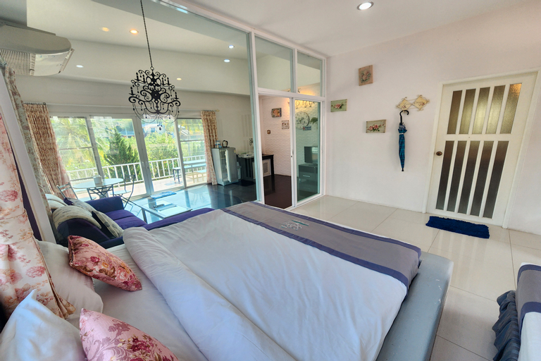 Bedroom 29