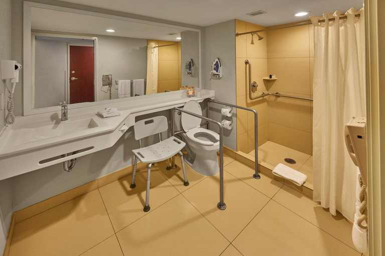 Bathroom 5, City Express by Marriott Reynosa, Reynosa