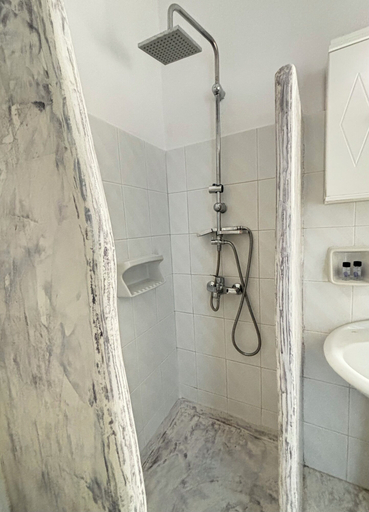 Bathroom 5, Hotel Mohitero, South Aegean