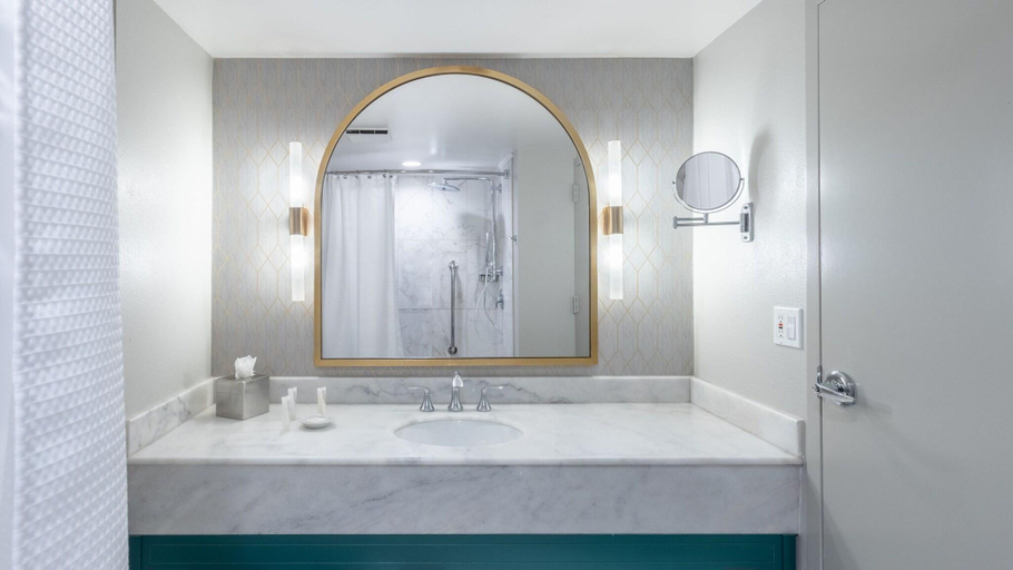 Bathroom 5, Castle Hotel, Autograph Collection, Orange