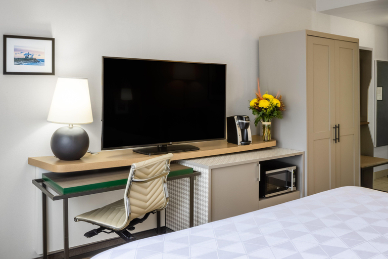 Bedroom 23