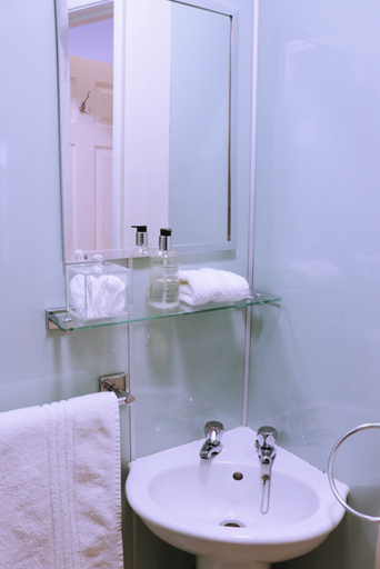 Bathroom 4, Arkale Lodge, Cumbria
