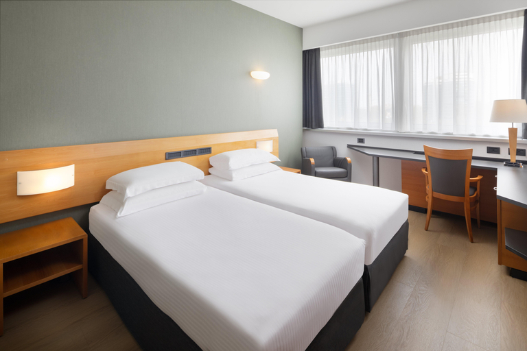 Bedroom 28