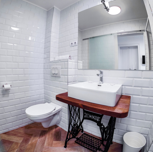 Bathroom 4, Toni Villa, Budapesti