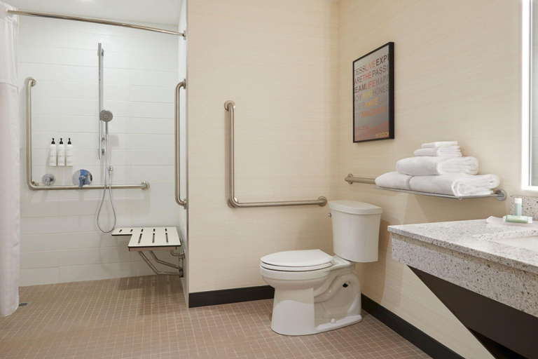 Bathroom 4, TownePlace Suites by Marriott Toronto Oakville, Halton
