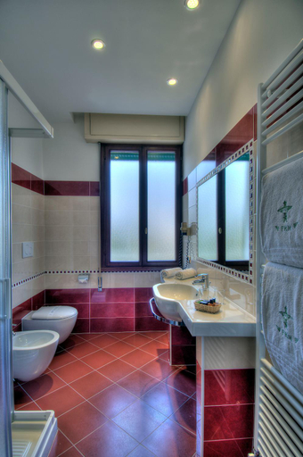Bathroom 4, Palace Hotel Meggiorato, Padua