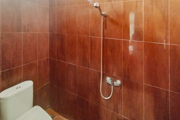 Bathroom 3, Villa Singa Laut Lampung Syariah Mitra RedDoorz, Pesawaran