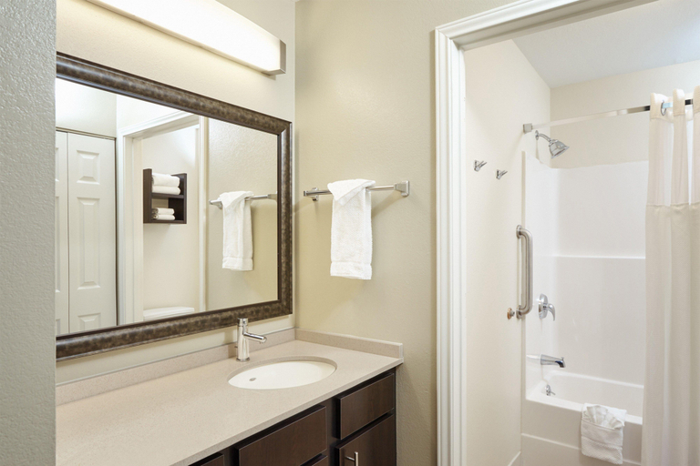Bathroom 13