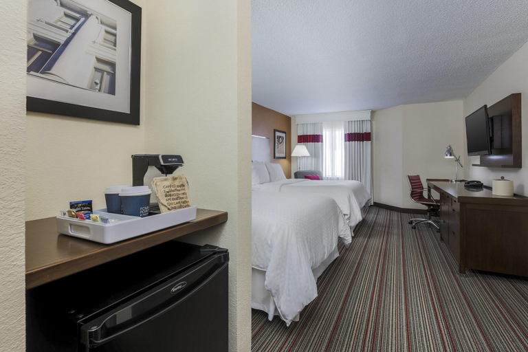 Bedroom 4, Four Points by Sheraton Bentonville, Benton