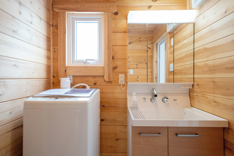 Bathroom 9