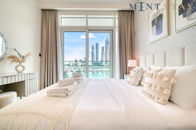 Room 5, Beach Access Serene Balcony in Emaar Beachfront, Dubai