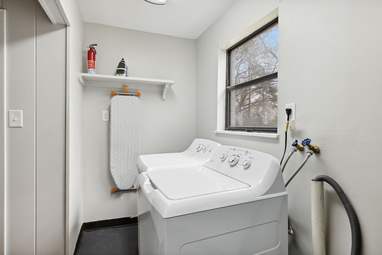 Bathroom 4, Bluff Mountain Bungalow 4 Bedroom Home by RedAwning, Sevier
