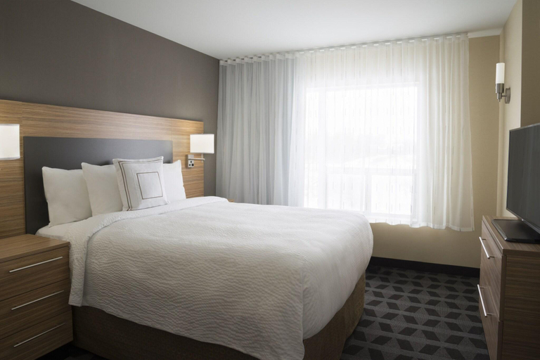 Bedroom 3, Fairfield Inn & Suites Ottawa Kanata, Ottawa