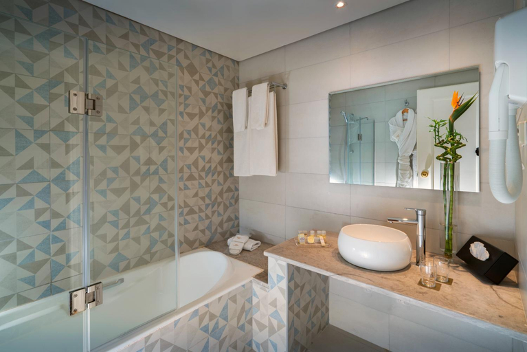 Bathroom 2, Carthage Thalasso Resort, La Marsa