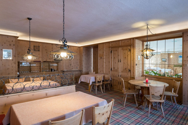 Food & Drinks 5, Hotel Post, Albula