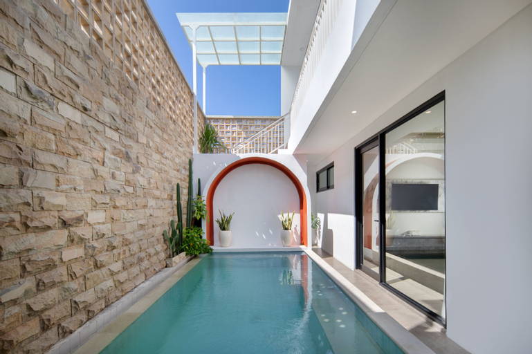 Swimming Pool 10
