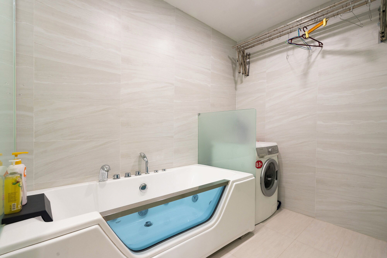 Bathroom 4, Spacious 2BR Lancaster, District 1