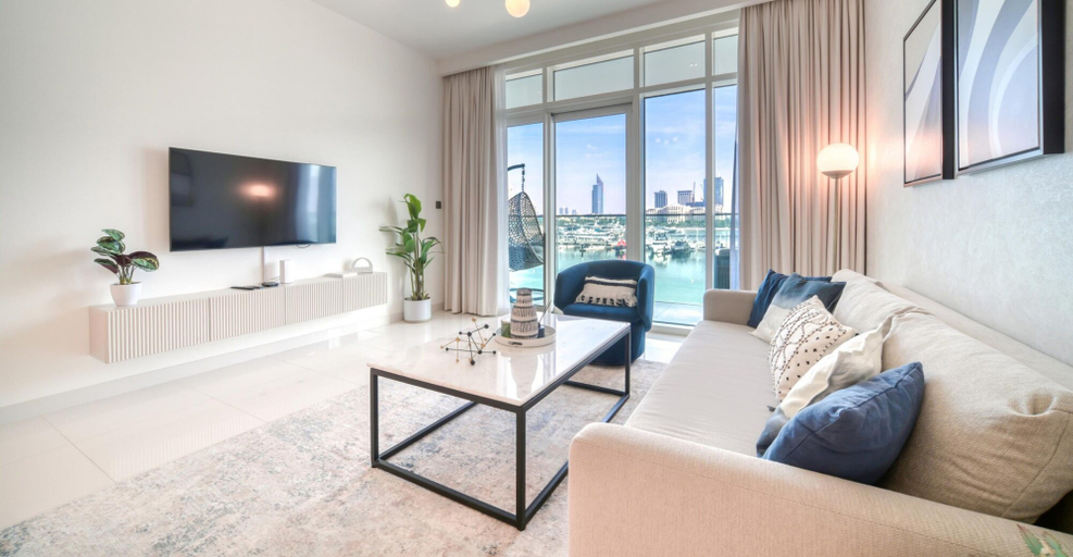 Room 4, Beach Access Serene Balcony in Emaar Beachfront, Dubai