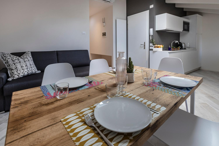 Others 5, Picalof Apartments, Verona