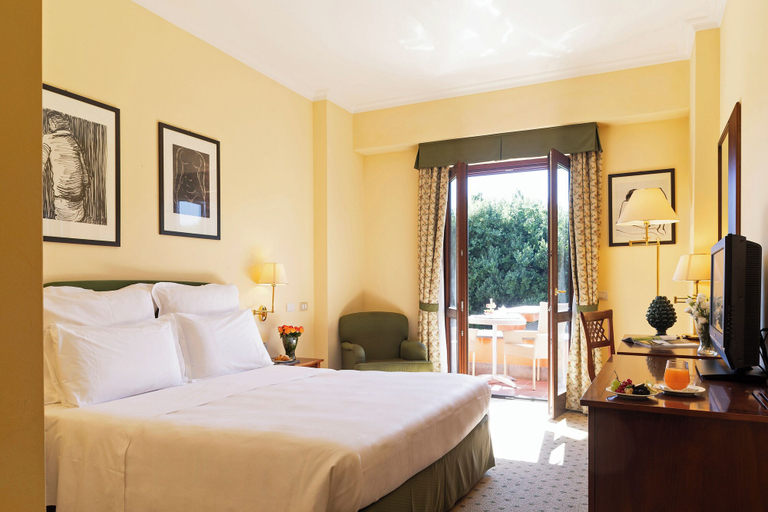 Bedroom 4, Picciolo Etna Golf Resort & Spa, Curio Collection by Hilton, Catania