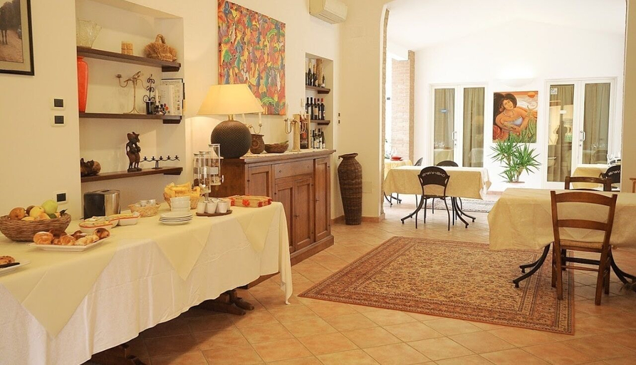 Food & Drinks, Ombra Verde - B&B e Appartamenti, Grosseto