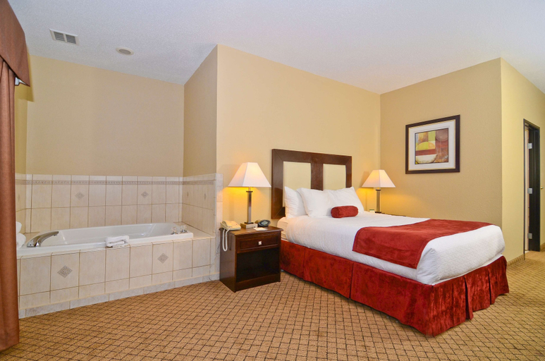 Bedroom 4, Best Western Macomb Inn, McDonough
