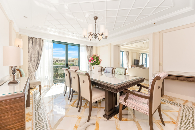 Dining Room 8