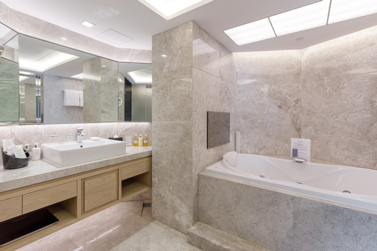 Bathroom 7