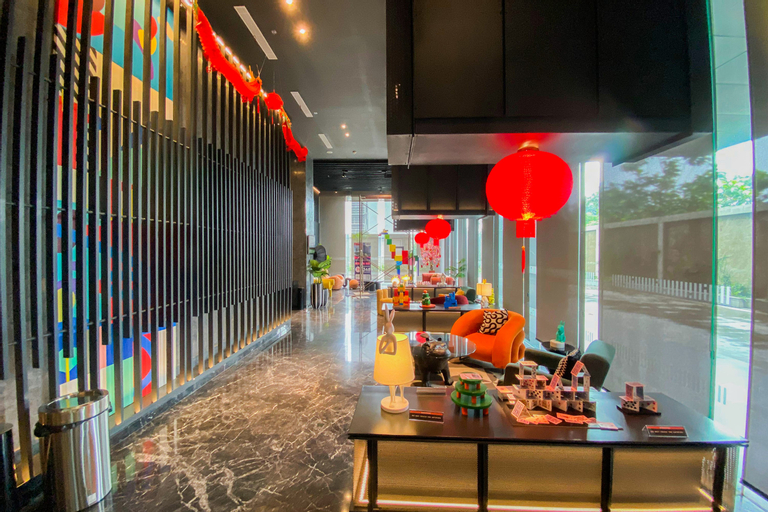 Others, Homey and Cozy Living Studio at Collins Boulevard Apartment By Travelio, Tangerang