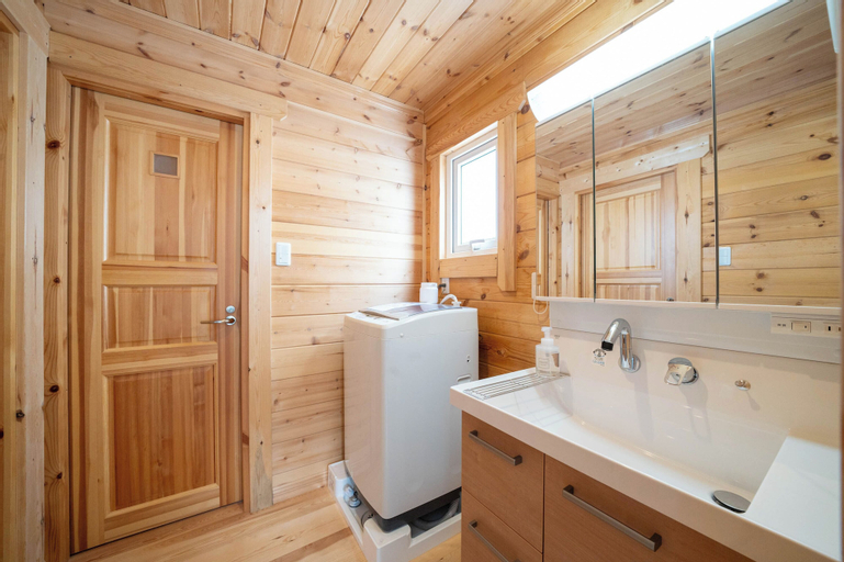 Bathroom 8