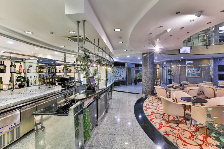 Food & Drinks 5, KINGS PARK HOTEL