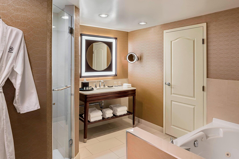 Bathroom 5, Sheraton Suites Calgary Eau Claire, Division No. 6