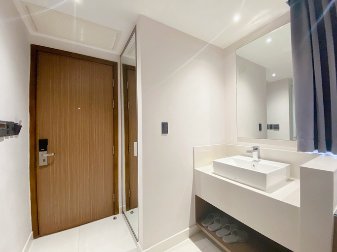 Bathroom 11