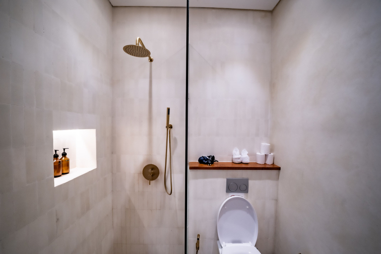 Bathroom 4, Villa Rosado Canggu, Badung