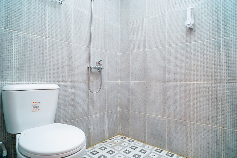 Bathroom 5, Mess Rejeki RedPartner, East Kotawaringin