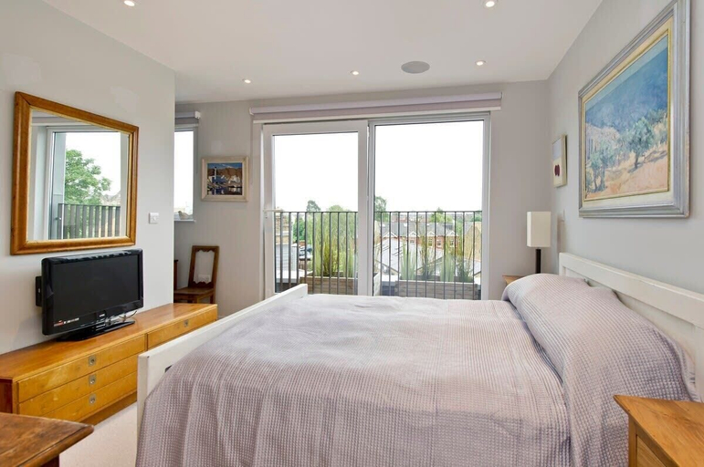 Bedroom 3, Fabulous 2-bed Penthouse, Wimbledon, London