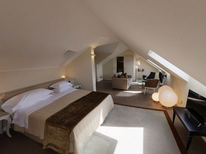 Bedroom 23