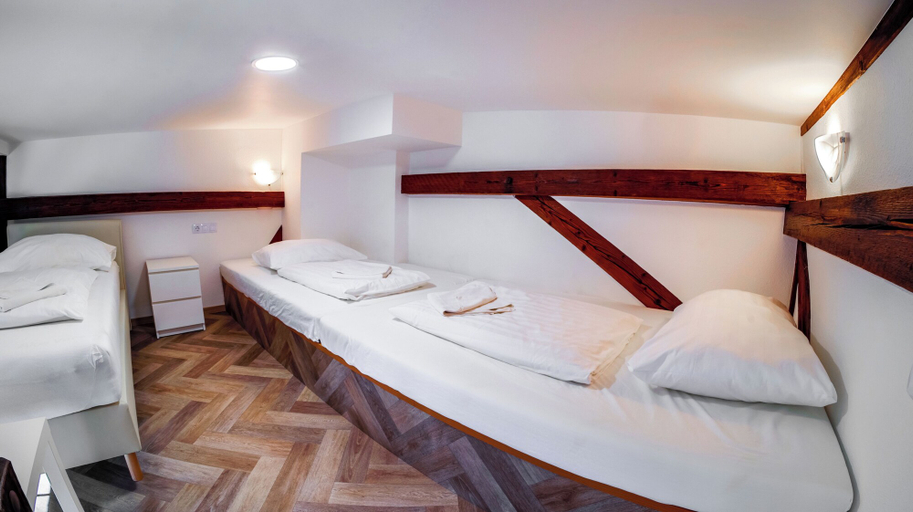 Bedroom 3, Toni Villa, Budapesti