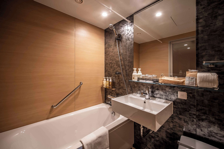 Bathroom 23