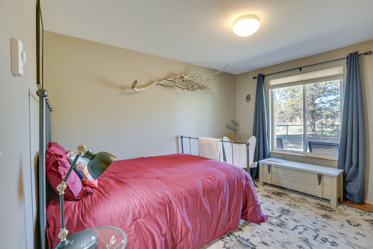 Bedroom 2, Pickleball Country Retreat in Bend!, Deschutes
