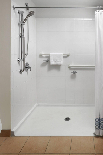 Bathroom 4, TownePlace Suites Mississauga-Airport Corporate C, Peel