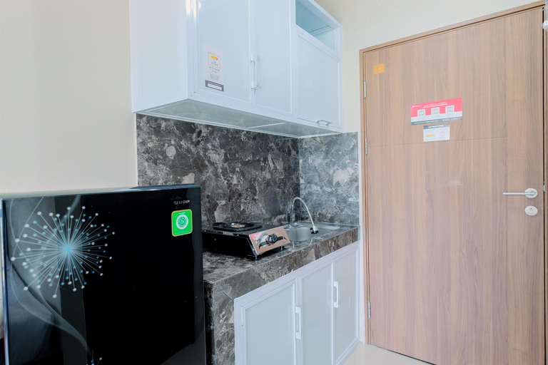 Others 4, Homey and Restful Studio Royal Sentul Park Apartment By Travelio, Bogor