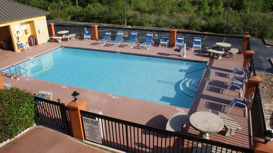 Sport & Beauty 4, Home Town Inn And Suites, Okaloosa