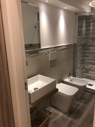 Bathroom 5, Maison d'Art, Napoli