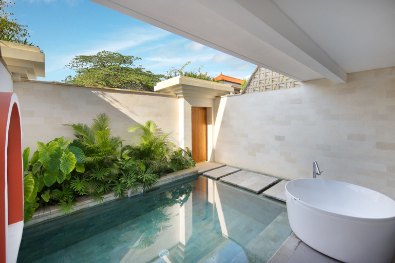 Swimming Pool 9