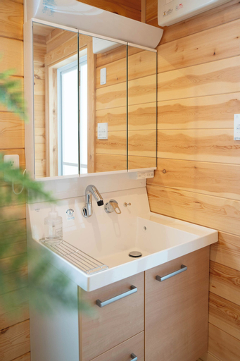 Bathroom 15