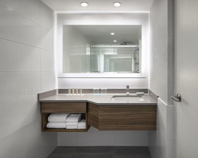 Bathroom 4, Sens Hotel, Montréal