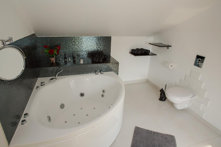 Bathroom 4, Villa Ave, Novalja