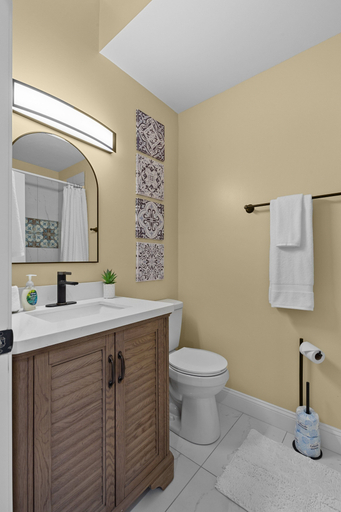 Bathroom 4, Red Brick Hideaway | JZ Vacation Rentals, Saint Louis